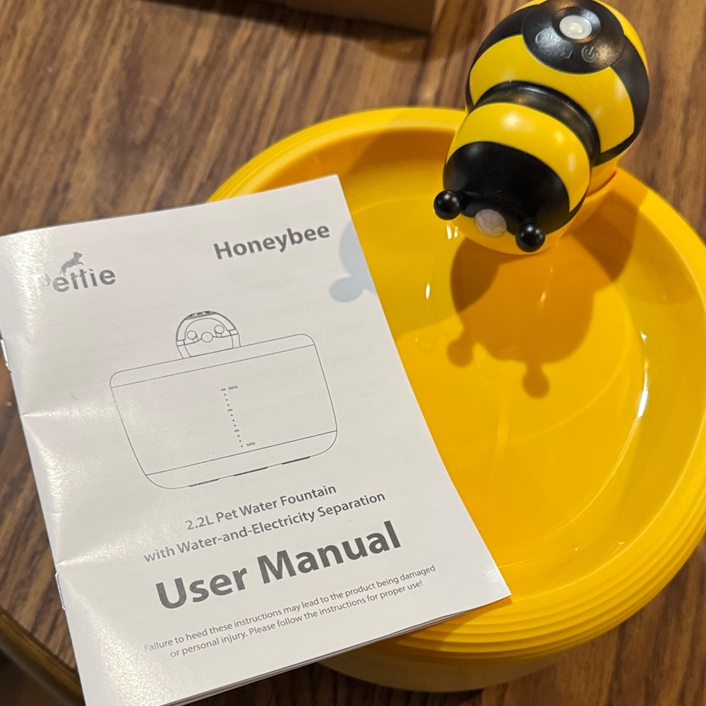 Honeybee Yellow Cat Water Fountain